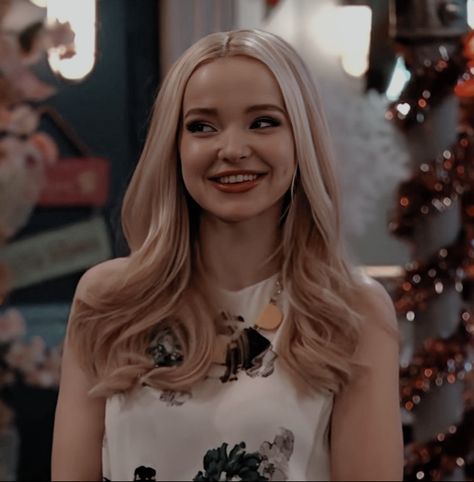 Uk Icon, Liv Rooney, Dave Cameron, Vampire House, Lisa Allen, Liv And Maddie, I Love Cinema, Dove Cameron, Sabrina Carpenter