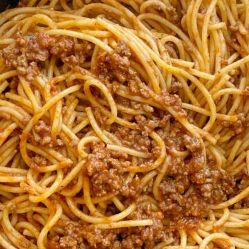 Homemade Spaghetti Recipe - Together as Family Speggetti Recipes, Ground Beef Spaghetti Sauce, Beef Spaghetti, Ground Beef Noodles, Country Casserole, Quick Supper, Homemade Spaghetti Sauce Easy, Spaghetti With Meat Sauce, Italian Gravy