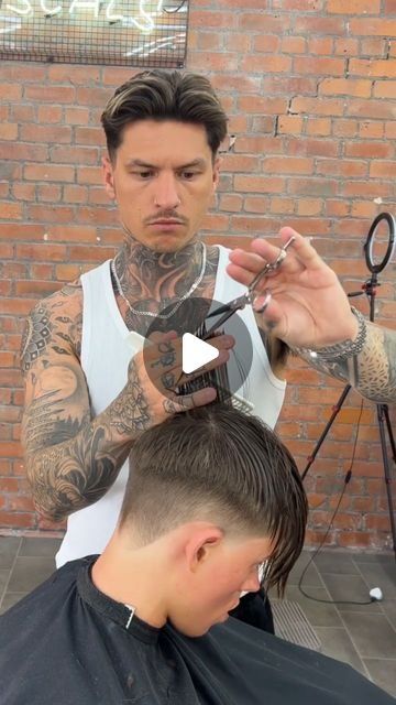 Short Hair Curtains Men, How To Give A Man A Haircut, Best Hair Styles Boys, Curtain Mens Hair, Under Cut Man, Undercut With Curtain Bangs, European Hairstyles For Men, Boys Mushroom Haircut, How To Do An Undercut At Home