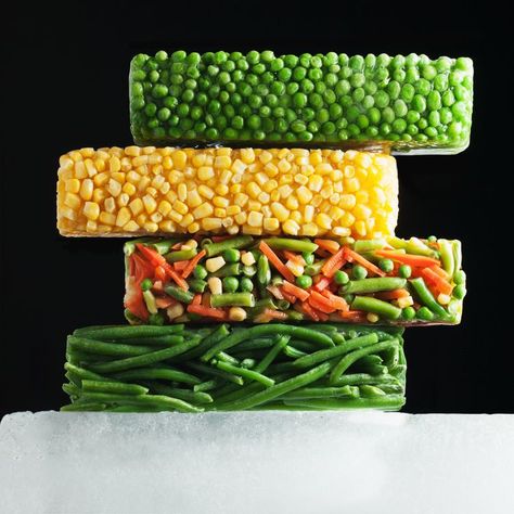 The 11 Best Frozen Vegetables To Stockpile (And How To Cook Them) Roasting Frozen Vegetables, Healthiest Vegetables, Cheesy Pasta Bake, Frozen Butternut Squash, Vegetables Salad, Prevent Food Waste, Food Scientist, Frozen Fruits, Cheesy Sauce