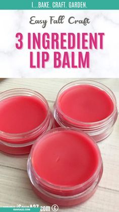 3 Ingredient Lip Balm, Easy Lip Balm, Homemade Lip Balm Recipe, Lip Balm Recipe, Diy Lip Balm Recipes, Balm Recipe, Strawberry Lip Balm, Lip Balm Recipes, Diy Lip Gloss