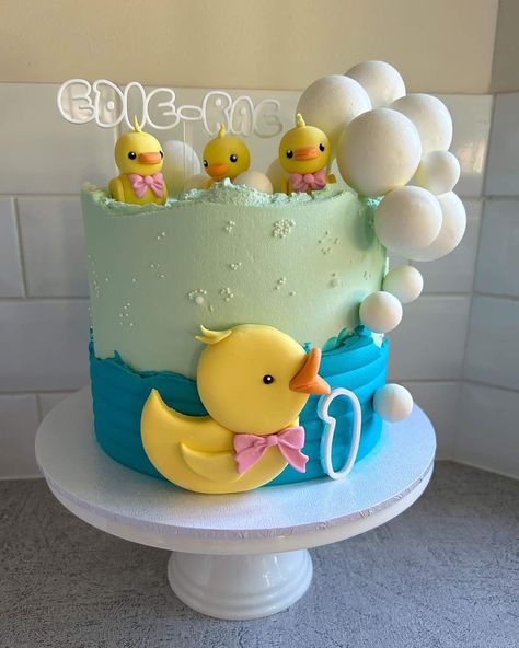 Rubber Duck Cake, Duck Birthday Theme, Children Cake, Duck Cake, Duck Birthday, Rubber Ducks, Childrens Birthday Cakes, Yellow Duck, The Drama