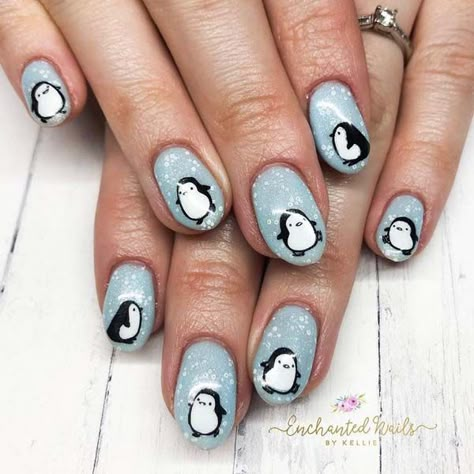 Penguin Nail Art, Penguin Nails, Gel Nails Long, Nail Design Glitter, Bright Nail Art, Christmas Nail Art Easy, Xmas Nail Art, Nail Art 3d, Holiday Nails Christmas