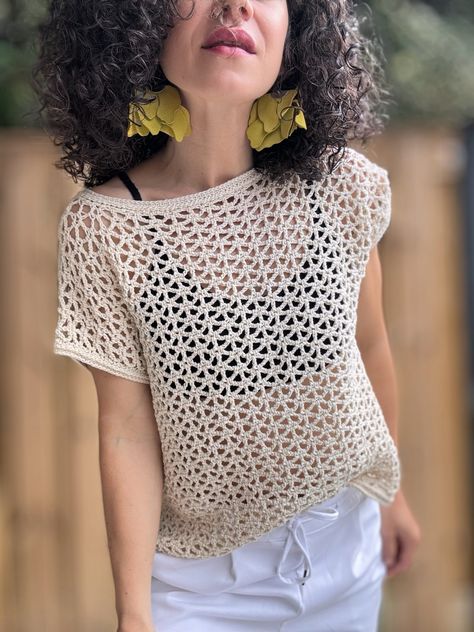 Lace Meadow Tee: Free Crochet Pattern for the Perfect Summer T-shirt – ByKaterina Crochet Shirt Free Pattern, Crochet Shirt Pattern, Beginner Knit Scarf, Crochet Hat For Beginners, Crochet Tee, Crochet Cardigan Pattern Free, Knitting Patterns Free Beginner, Crochet Patterns Free Beginner, Crochet For Beginners Blanket