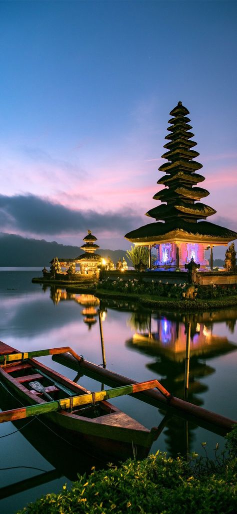 Bali Aesthetic, Supreme Iphone Wallpaper, Free Wallpaper, Bali, Iphone Wallpaper, Wallpapers, Screen, House Styles, Iphone