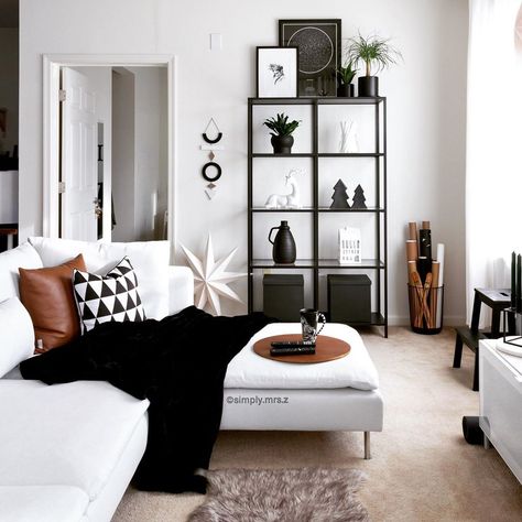 Minimalist Living Room Ikea, Monochrome Living Room Ideas, Minimalist Monochrome Living Room, Living Room Monochrome, Nordic Living Room Inspiration, Boho Minimalist Living Room, Wallpapers Home Decor, Monochrome Home Decor, Monochrome Living