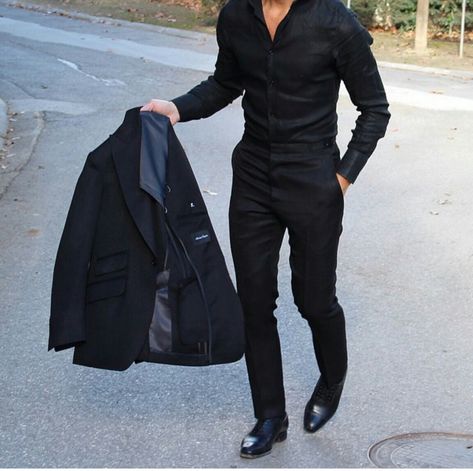 Men Outfits Aesthetic, All Black Suit, Formal Attire For Men, Black Outfit Men, Western Outfits Men, Black Suit Men, Formal Men Outfit, Fashion Suits For Men, Men Formal