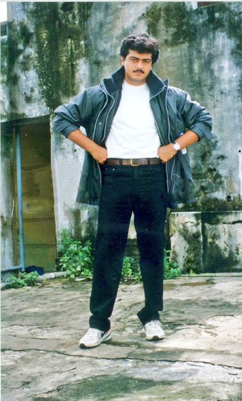 Ajith Old Photos, Ajith Love Image, Fingerprint Lock Screen, Short Hair With Beard, Ajith Kumar, Beautiful Butterfly Photography, Butterfly Photography, Film Posters Art, Friends Illustration