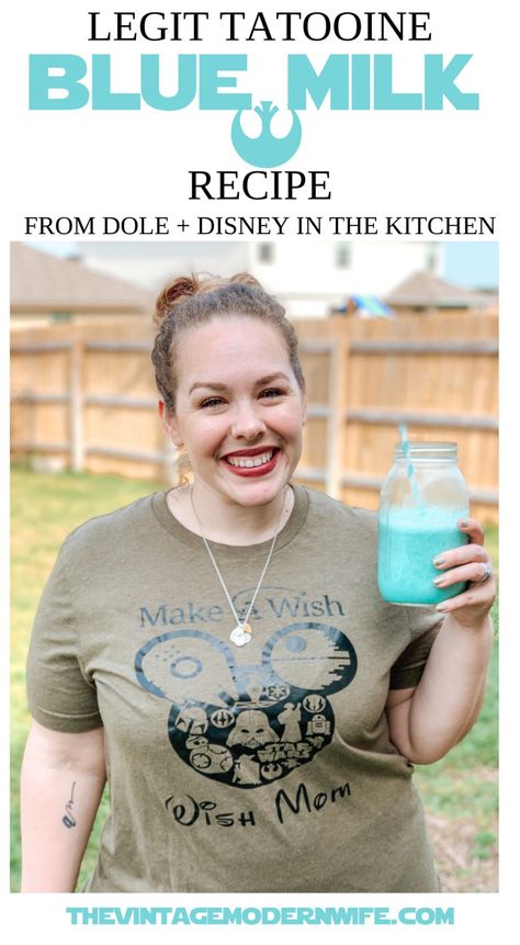 Blue Milk Recipe, Star Wars Baby Shower, Star Wars Food, Blue Milk, Blue Food, Galaxy's Edge, Star Wars Birthday, Family Friendly Activities, Disney Party