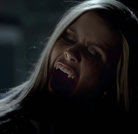 Original Vampire Aesthetic, The Originals Rebekah, Vampire Barbie, Video Romance, Rebekah Mikaelson, Vampire Diaries Wallpaper, Vampire Diaries Damon, Claire Holt, Original Vampire