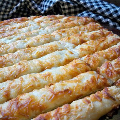 Pizza Fries Recipe, Italian Fries, Simple Pizza, Pizza Fries, Meatless Recipes, Italian Appetizers, Fries Recipe, Bread Appetizers, Appetizer Bites