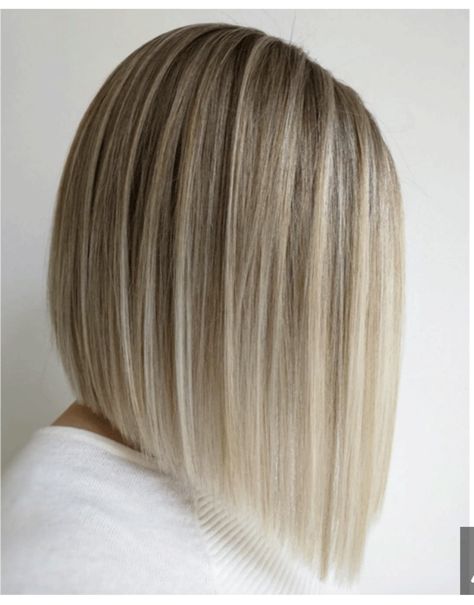 Straight Bobs, Trendy We Fryzurach, Inverted Bob Hairstyles, Creamy Blonde, Bob Hairstyles For Fine Hair, Long Bob Hairstyles, Penteado Cabelo Curto, Hairstyles For Round Faces, Short Bob Hairstyles