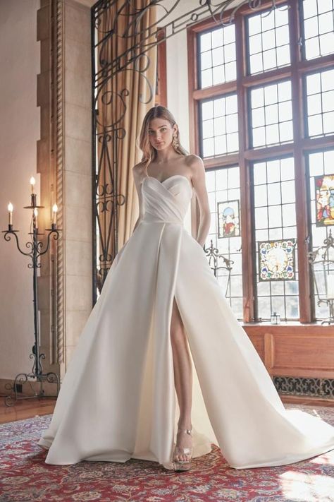 Sareh Nouri Royal Highness. <p>Sareh Nouri gowns are made in the U.S.A, and priced between $4,500 and $8,000.</p> Sareh Nouri Wedding Dress, Sareh Nouri Bridal, Wedding Gown Trends, Classic Wedding Gown, Sareh Nouri, Lace Ball Gowns, Ball Gown Skirt, Bridal Fashion Week, Summer Wedding Dress