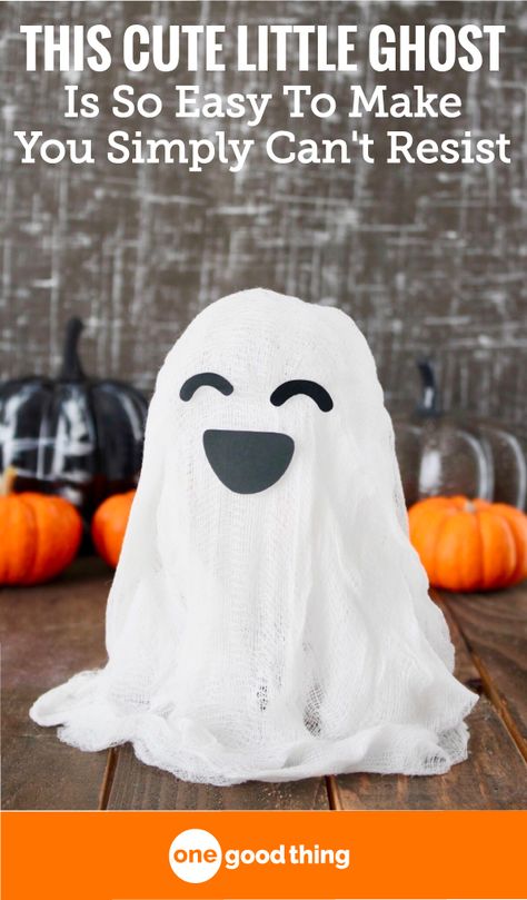 Buffet Halloween, Diy Ghost Decoration, Creepy Candles, Cheesecloth Ghost, Dollar Store Halloween Decorations, Ghost Crafts, Halloween Ghost Decorations, Ghost Diy, Hanging Ghosts