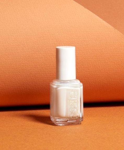 Milky Nail Polish Colors, Milky White Nail Polish, Marshmallow Nail Polish, Milky White Nail, White Gel Nails, Blue And White Nails, White Coffin Nails, Acrylic Nail Polish, Nails Design Ideas