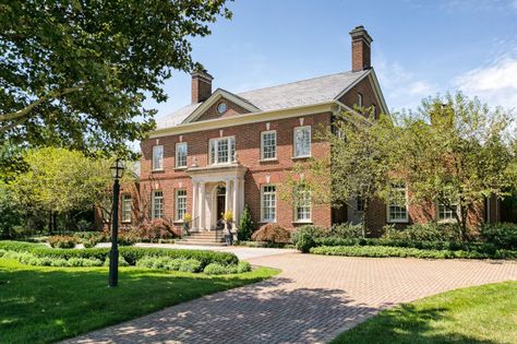 1950s Mansion, Federal Architecture, 1950s Diner, Georgian Style Homes, Classical House, Mansion Interior, World Of Interiors, Rec Room, English Countryside