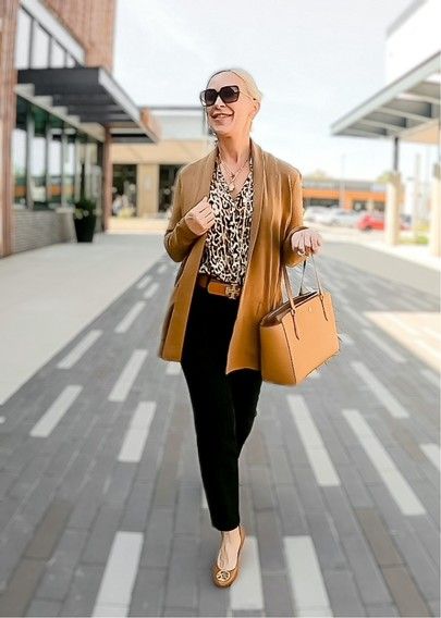 Fall Fashion Teacher, Office Outfit Business Casual, Working Mom Fashion, Work Wear Office, Look Office, Work Blazer, Leopard Sweater, Teacher Outfit, Office Outfit