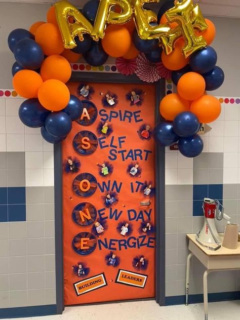 Sport Door Decorations Classroom, Apex Fun Run, Basketball Classroom, Locker Room Decorations, Homecoming Decorations, Basketball Senior Night, Grad Shirts, Homecoming Week, Sped Classroom