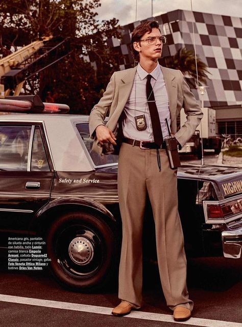 Erik van Gils is True Detective for GQ Spain March 2018 Issue Old Hollywood Detective, Detective Costume Male, 70s Detective Outfit, 1980s Businessman, Detective Outfit Drawing, Modern Detective Outfit Men, Secret Agent Clothes, 70s Detective Aesthetic, Detective Aesthetic Outfit Men