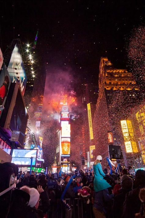 New Years Eve New York City, New Years Times Square, New Year In New York Aesthetic, Time Square New Years Eve, New Years Eve Times Square, New York At New Years, New York City New Years Eve, New Year Times Square, Times Square Christmas