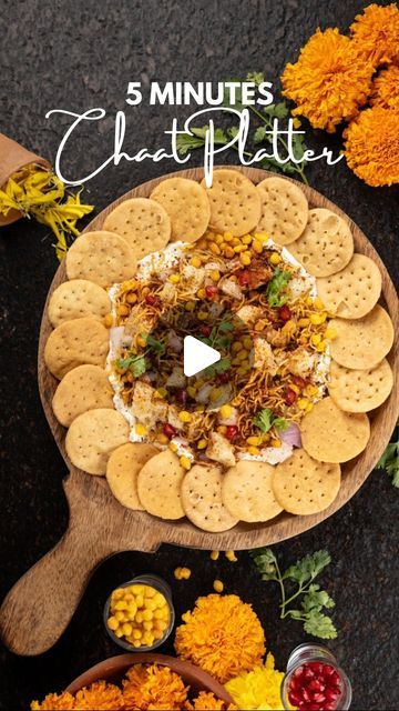 447K views · 9.9K likes | Tanya Bhatia | The Grace Kitchen on Instagram: "5 Minutes Chaat Platter ✨ Diwali Recipe #1   Make your Diwali party chatpati with this super quick Chaat Platter ✨  Follow @thegracekitchen_tgk for more recipes ✨  Comment below to get the recipe 👇🏻  #thegracekitchenrecipes #thegracekitchen #diwali #diwalirecipes #diwalivibes✨ #chaat   [ chaat, Chaat platter , Indian street food , spicy food , Diwali snacks ]" Papri Chaat Presentation, Party Food Platters Indian, Diwali Party Recipes, Snacks For Diwali Party, Indian Diwali Snack Recipes, Indian Chaat Board Decoration, Diwali Food Board, Diwali Meal Ideas, Diwali Charcuterie Board Ideas