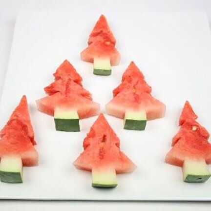 Watermelon Christmas Trees Aussie Christmas, Christmas Foods, Christmas Fruit, Healthy Christmas, Summer Christmas, Healthy Holidays, Xmas Food, Christmas Party Food, Christmas Snacks