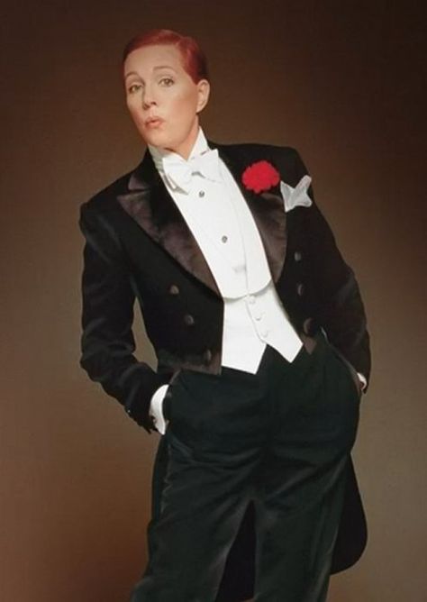 Julie Andrews Movies, Victor Victoria, Blake Edwards, Julie Christie, Drag King, Theater Performance, Lady L, Twelfth Night, Julie Andrews