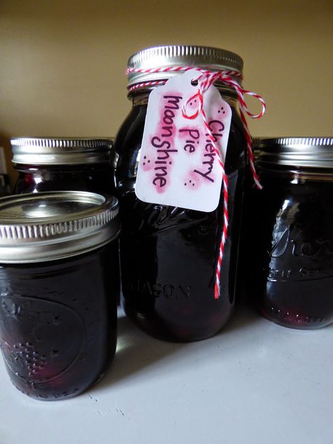 Cherry Moonshine Recipe, Cherry Pie Moonshine, Pumpkin Pie Moonshine, Chocolate Moonshine, Cherry Moonshine, Flavored Moonshine Recipes, Diy Extracts, Homemade Moonshine, Moonshine Recipe