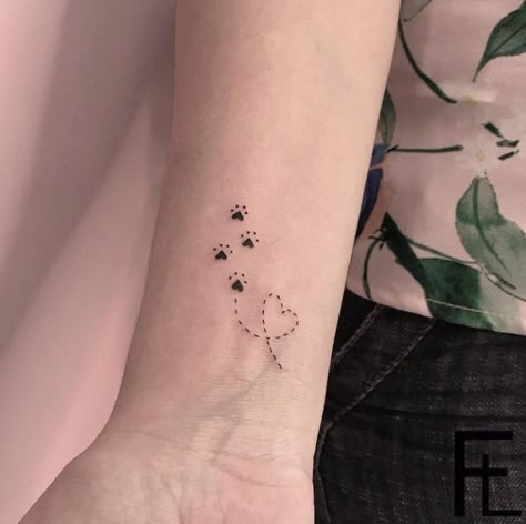 Heart Tattoo Ankle, Cat Tattoo Ideas, Simple Tattoos For Women, Crazy Tattoos, Tiny Wrist Tattoos, Pawprint Tattoo, Paw Tattoo, Petite Tattoos, Tatuaje A Color