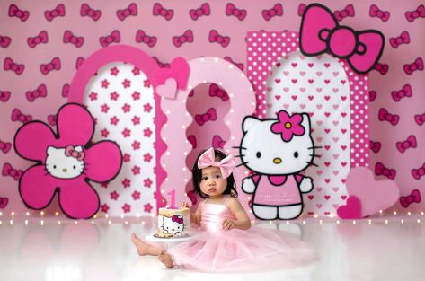 𝐻𝑒𝓁𝓁𝑜 𝒦𝒾𝓉𝓉𝓎 💞 • • • • • #cakesmash #cakesmashphotography #cakesmashphotographer #bayareaphotographer #hellokitty #firstbirthday… | Instagram Hello Kitty Photoshoot, Hello Kitty Cumpleaños, Kitty Photoshoot, Hello Kitty Birthday Decorations, Hello Kitty Theme Party, Hello Kitty Decorations, Baby Birthday Photoshoot, Birthday Decorations At Home, Hello Sanrio