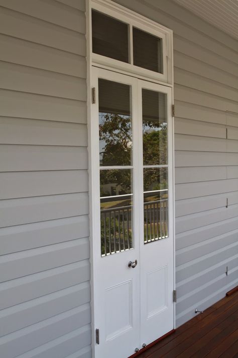 Renovating a Queenslander: Open / Shut them: Windows, doors, fanlights and matching hardware Exterior Door Styles, Bedroom Door Handles, Door Architecture, Double Front Entry Doors, Awning Window, Internal Door Handles, Window Stained, Reclaimed Doors, Front Door Handles