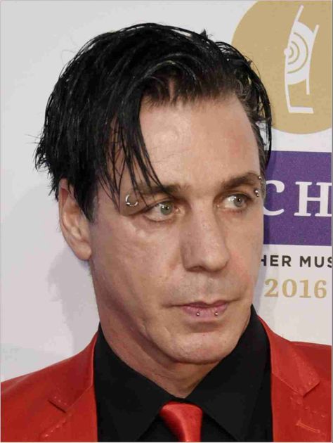 Till Lindemann, Dark Horse, Stand By Me, Famous People, Funny Memes, Google Search, Memes, Hair