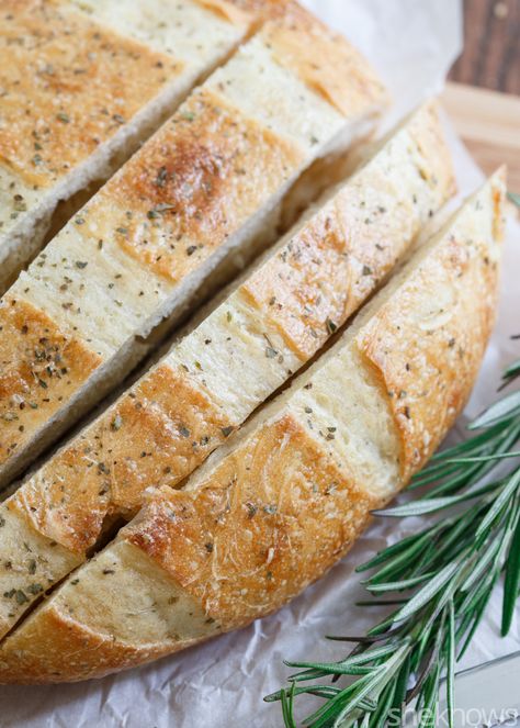 Make focaccia in the slow cooker — baking bread doesn't get much easier than that Easy Focaccia Recipe, Make Focaccia, Crock Pot Bread, Slow Cooker Bread, Slow Cooker Baking, Focaccia Recipe, Slow Cooked Meals, Bread Baker, Focaccia Bread