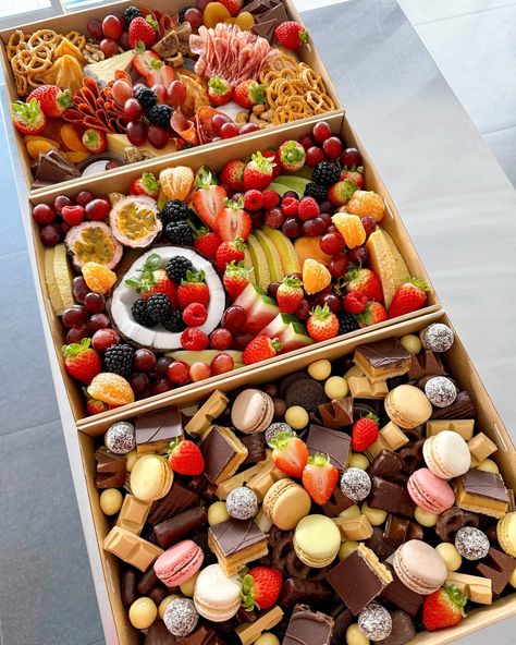 Sweet Baby Cheeses ✔️ Fresh Fruit ✔️ Sweets ✔️ Just about the perfect grazing box combination, right?! 🎈#platterco Grazing Platter Box Ideas, Dessert Graze Box Ideas, Sweet Grazing Board, Catering Box Ideas, Grazing Box Ideas Diy, Sweet Platter Ideas, Sweet Grazing Table, Sweet Grazing Platter, Grazing Box Ideas