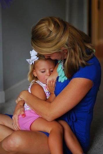 Breast feeding Better Communication Skills, Benefits Of Breastfeeding, Extended Breastfeeding, Breastfeeding Benefits, Photo Time, Hippie Baby, Better Communication, Video Games For Kids, Brain Development