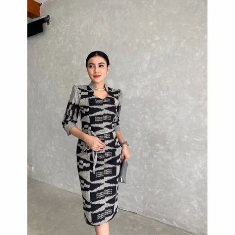 Claudia Dress Tenun Ikitenun, Batik Dress, Batik, Boho Dress, Bohemian Dress, Ethnic Dress Size chart size S > Bust Circumference: 90 Waist Circumference: 76 Dress Length: 105 size M > Bust Circumference: 94 Waist Circumference : 80 Dress Length: 105 L size > Bust Circumference: 98 Waist Circumference : 84 Dress Length: 105 Size XL >Bust Circumference: 102 Waist Circumference : 88 Dress Length: 105 XXL size > Bust Circumference: 106 Waist Circumference: 96 Dress Length: 110 Specificati... Dress Batik Modern, Dres Batik, Model Dress Batik, Mode Batik, Claudia Dress, Batik Blouse, Dress Batik, Batik Fashion, Dress Bohemian