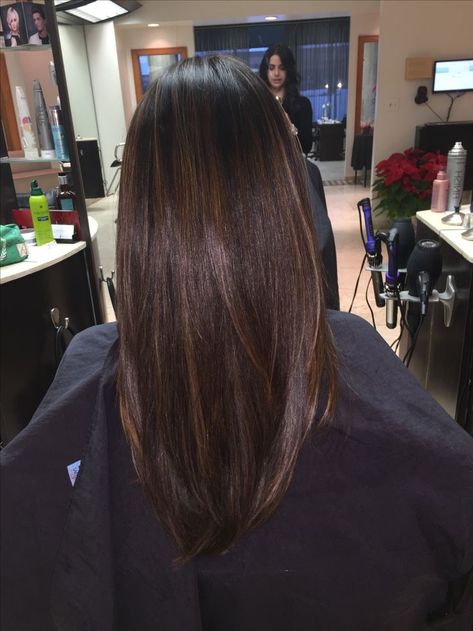 Layered Hair Cuts For Long Hair, Brown Hair Inspiration, Hair Dye Tips, Black Hair Balayage, Hair Color Options, Brown Hair Inspo, Hair Color Streaks, Brunette Hair With Highlights, Gorgeous Hair Color