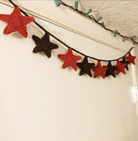 Dark Academia Crochet Decor, Crochet Star Wall Hanging, Room Crochet Decor, Crochet Star Garland, Star Crochet, Crochet Garland, Crochet Star, Star Garland, Crochet Stars