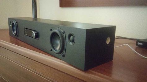 Diy Soundbar, Diy Boombox, Speaker Building, Diy Bluetooth Speaker, Wood Speakers, Speaker Projects, Diy Speakers, Custom Tumbler Cups, Speaker Design