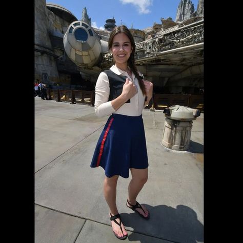 Han Solo Disneybound Han Solo Disneybound Women, Disneybound Women, Disney Bound Outfits, Disney Inspired Outfits, Casual Cosplay, Han Solo, Hans Solo, Geek Girls, Inspired Outfits