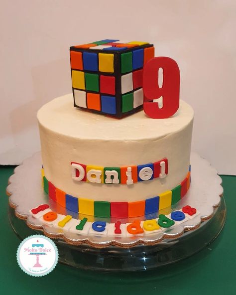 Rubik Birthday Cake, Rubik Cake, Rubix Cube Birthday, Rubix Cube Cake, Birthday Cake Themes, Cash Cake, Birthday Boy Ideas, Laser Game, Notebooks Ideas