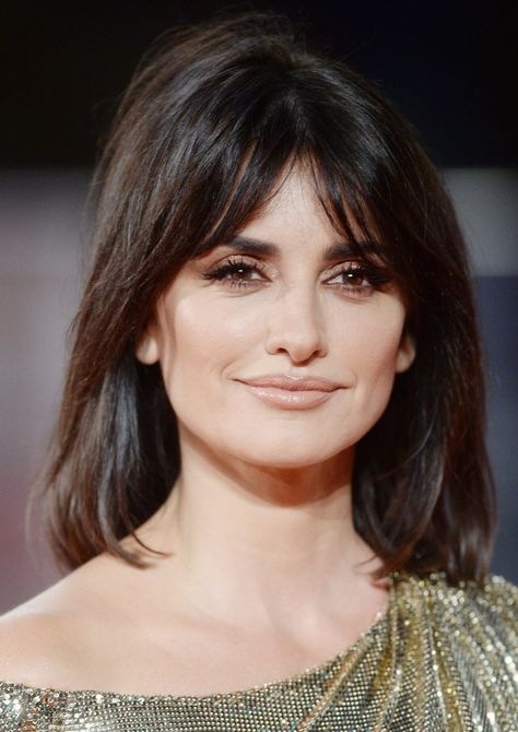 While bangs tend to veer on the "cute" side of the spectrum, Penélope Cruz proves they can be super sexy, t... Celebrity Bangs, Bardot Bangs, Hairstyle Examples, Short Hair Balayage, Curly Hair With Bangs, Penelope Cruz, Trending Hairstyles, Short Hair With Bangs, Long Straight Hair