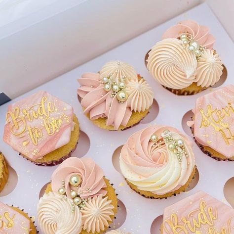 Miss To Mrs Cupcakes, Hen Do Cupcakes Classy, Blush Bridal Shower Cake, Hen Party Cupcakes Ideas, Bride To Be Cupcakes Design, Hen Do Cupcakes, Hens Cupcakes, Bachelorette Cupcake Ideas, Bridesmaid Cupcakes