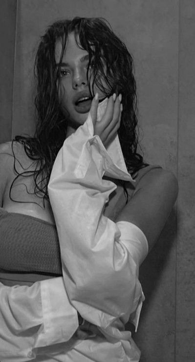 Wet Hair Aesthetic Photos, Wet Look Photoshoot Ideas, Wet Photo Shoot Ideas Bathroom, Wet Hair Photography, Shower Photography Woman, Wet Photo Shoot Ideas, Wet Look Photoshoot, Wet Hair Aesthetic, Wet Hair Photoshoot