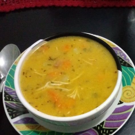 Receita de Sopa de fubá. Enviada por Rubens D. Guides e demora apenas 30 minutos. Brazilian Food, Kefir, Cheeseburger Chowder, Thai Red Curry, Soup Recipes, 3 D, Low Carb, Food And Drink, Easy Meals