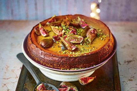 "Dates, sesame, pistachios and honey all come together in this luscious Middle Eastern-style cheesecake," says Jamie Oliver. Date Cheesecake, Amazing Christmas Desserts, Ultimate Cheesecake, Halal Snacks, Baker Baker, Baking Projects, Spring Night, Fruit Cakes, Berry Cheesecake