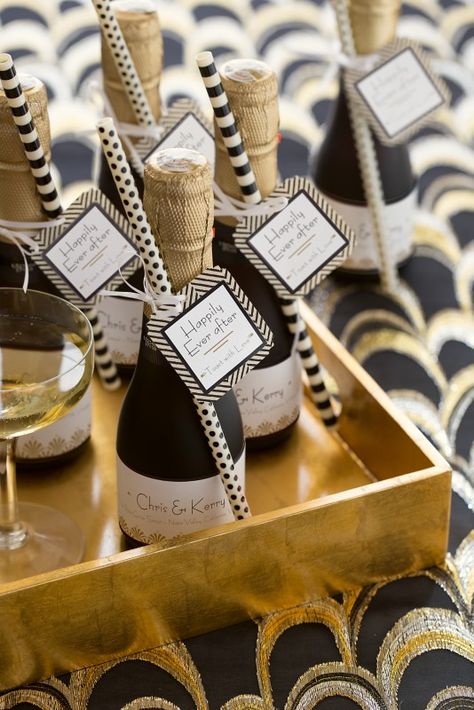 These pretty, petite champagne bottles make lovely wedding favors. Just personalize Avery Square Tags (22849) and Wraparound Labels (80506) for free at www.avery.com/print. Art Deco Wedding Favors, Budget Friendly Wedding Favours, Champagne Wedding Favors, Alcohol Wedding Favors, Deco Cinema, Art Deco Party, Creative Wedding Favors, Wedding Favors And Gifts, Mini Champagne Bottles