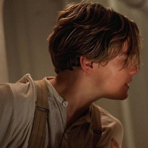 Jack Dawson Hairstyle, Stile Harry Potter, Jack Dawson, Young Leonardo Dicaprio, Titanic Movie, Best Profile, Spiderman Movie, Best Profile Pictures, Leo Dicaprio