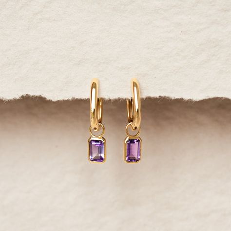 Gemstone Huggie Earrings, Amethyst Earring, Jewelry Mood Board, Aesthetic Earrings, Gemstone Earrings Gold, Earrings Aesthetic, Jeweled Earrings, Earrings Gemstone, Family Jewels