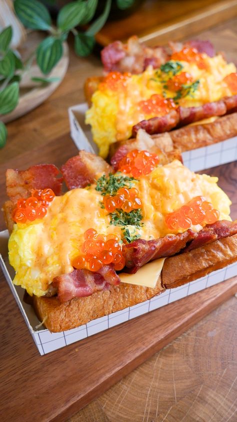 Fancy Korean Egg Drop Breakfast Sandwich Recipe Korean Egg Drop Sandwich, Korean Egg Drop, Breakfast Korean, Korean Sandwich, Korean Egg Bread, Scrambled Eggs Bacon, Korean Egg, Korean Breakfast, Fluffy Scrambled Eggs